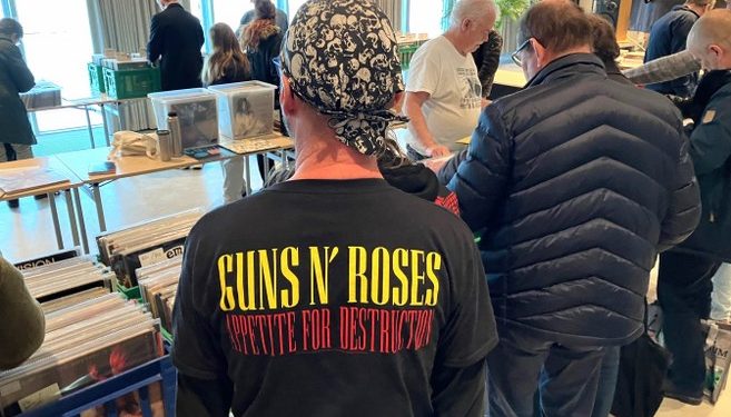 Pladebasaren på Vendsyssel Teater trækker altid mange gæster. Arkivfoto: Palle W. Nielsen