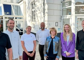 I bestyrelsen ses fra venstre formand Henrik Messmann, Martin Bang, Jane Melgaard Olesen, Lars Glinvad, Susanne Hjelm Gjelstrup, Rebecca Jacobsen og Erik Ernst Jensen. Foto: Hjørring Alliancen.