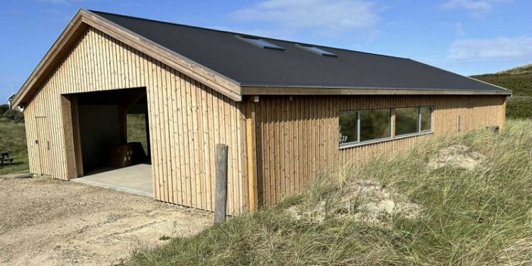 Den ny bådhal hos Tornby Bjergelav.