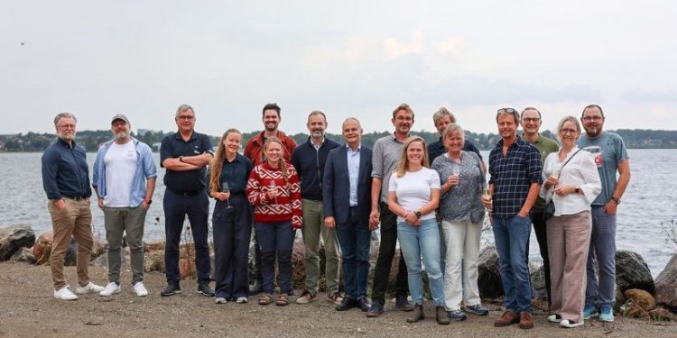 Udover de stiftende virksomheder var flere virksomheder og interessepersoner, indenfor det marine, mødt op. Foto: Karoline Dam Hansen / Hedeselskabet