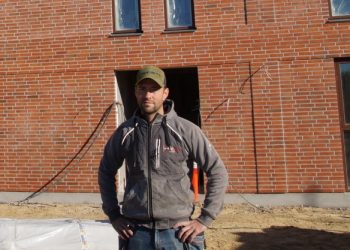 Anders Frederiksen ved den etape af Møllegården, som bliver klar til udlejning fra den 1. februar. Anders Frederiksen står gennem sit firma AF Bolig for udlejningen af boligerne. Foto: Privat.