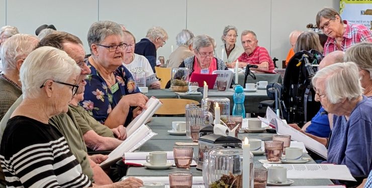 Der blev sunget godt igennem til fællessangen med Lonnie og Bent.