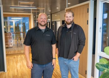 Salgskonsulenterne Jan Kidmose Hansen (tv) og Mikkel Nørbak Sørensen. Foto: Vindunor.