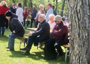 Karl H. Bornhøft lytter ved årets 1. maj møde i Christiansgave. Arkivfoto: Palle W. Nielsen