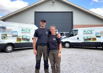 Gitte og Michael Lyngby kunne den 10. august fejre 20 års jubilæum med Algebekæmperen, og på lørdag - til Hjørring Messen 2025 - fylder Michael 50 år. Privatfoto