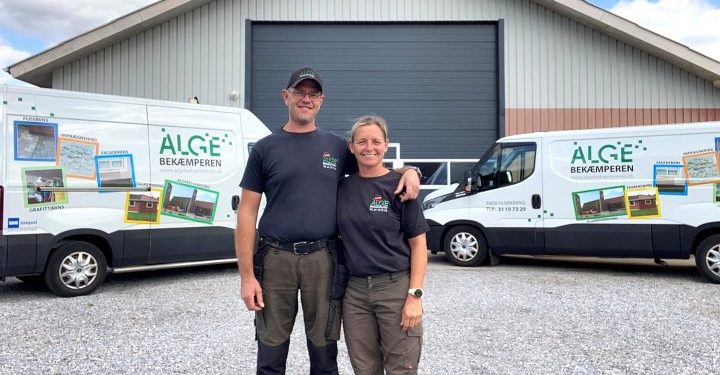Gitte og Michael Lyngby kunne den 10. august fejre 20 års jubilæum med Algebekæmperen, og på lørdag - til Hjørring Messen 2025 - fylder Michael 50 år. Privatfoto