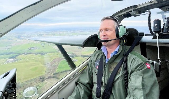 Claus Mørkbak Højrup i luften over Nordjylland. Foto: Privat.