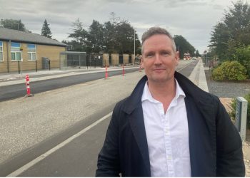 Byrådsmedlem Claus Mørkbak Højrup ved Bagterpskolen. Foto: Privat.