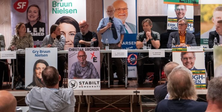 Vælgermøde i Tolne. Foto (arkiv): Niels Helver.