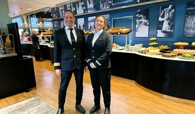 Lasse og Kit tog varmt imod os ombord på Norröna. Foto: Niels Skipper.