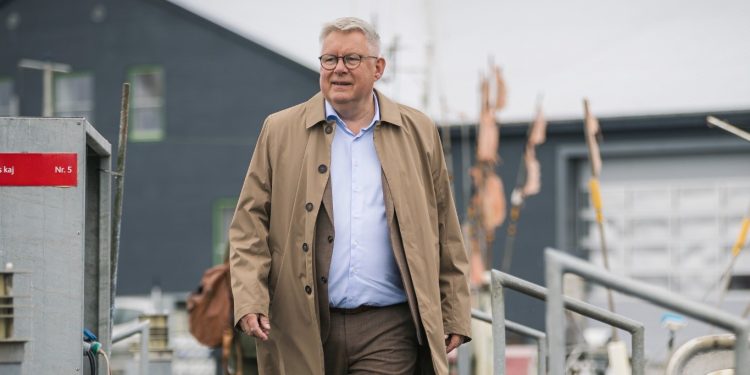 Borgmester Søren Smalbro (V) på Hirtshals Havn. Foto: Privat.