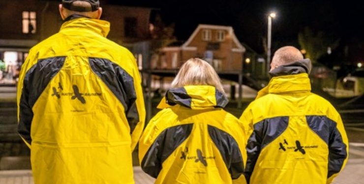 Natteravnene i Sindal fejrer 25 års jubilæum med tryghed i nattelivet for byens ungdom. PR-foto.