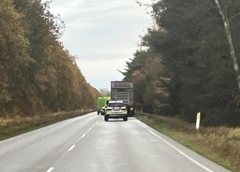 Der skete heldigvis ingen alvorlige personskader ved mandagens uheld på landevejen mellem Tversted og Tuen. Foto: Palle W. Nielsen
