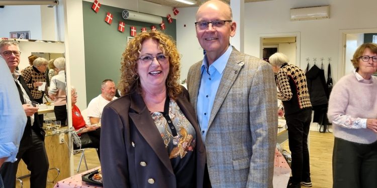 På billedet Dorthe Grøn Pedersen og Jens Rasmussen, Frisør Krøltoppen. Foto: Jesper Kjærgaard