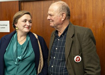 Ellen Raunsmed og Jørgen Bing fra SF i nat på Vendelbohus. Foto: Hans Ravn.