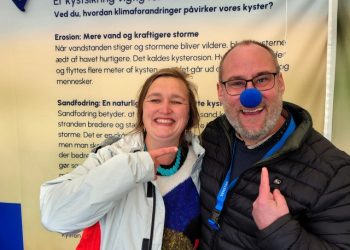 Anders Ryddahl-Jensen fra Venstre i muntert lag med Ellen Raunsmed fra SF. Foto: Privat.