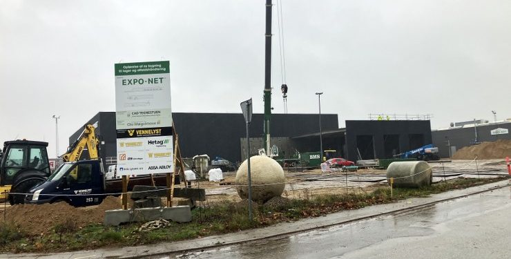 Hos Expo-Net arbejder over 100 medarbejdere hver dag på at få hjulene til at køre – både i produktionen, på kontoret, på lageret og i værkstedet. Foto: Palle W. Nielsen