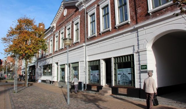 Forsamlingsbygningen på Østergade i Hjørring. Foto: Arkiv.