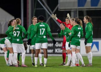 Der var store frustrationer i Fortuna-lejren som anden halvleg skred frem. Foto: Jess Madsen.