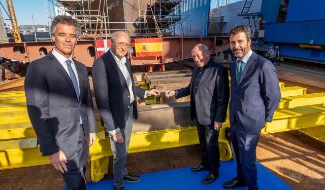 Køllægning på Dana V. Foto: Freire Shipyard.