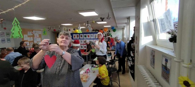 Juleklippedag på Lørslev Friskole og Børnecenter. Foto: Privat.
