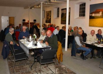 Medlemmer af Odd Fellow Logen i Hjørring under et besøg på Børglum Kloster. Foto: Privat.