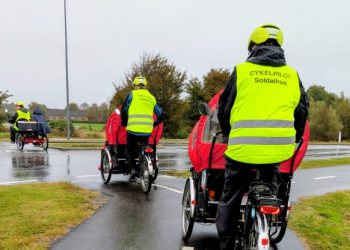 Hver tirsdag uanset vind og vejr cykler et hold frivillige med de ældre fra Soldalhus.