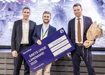 Vinder af Årets Unge Landmand 2025 Landbrug & Fødevarer, Lucas Gotfredsen Brøsted, hyldes. Pressefoto