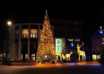 Flot juleudsmykning på Springvandspladsen i Hjørring. Privatfoto