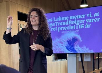 Julia Lahme Hun præsenterer også deltagerne for de megatrends, der vil præge ledelse, rekruttering, produktudvikling og kundeefterspørgsel i de kommende år. Foto: Kornets Hus
