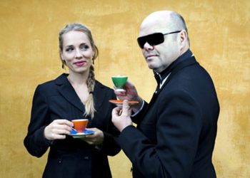 Souvenirs er sangerinden Sofie Bonde og musikeren Nils Torp. Pressefoto