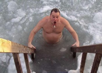 Friluftsrådet giver gode råd om vinterbadning. Foto: Friluftsrådet