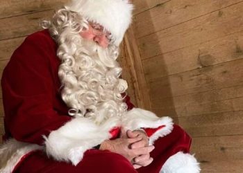 Det er på høje tid. Nu skal julemanden vækkes. Privatfoto.