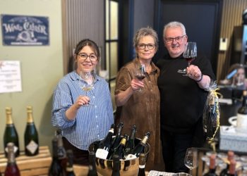 Vibeke, Randi og Arne ønsker alle et rigtig godt nytår. Foto: Palle W. Nielsen