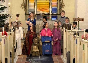 Smukt krybbespil med julens prisværdige budskab i Bindslev Kirke. Foto: Niels Skipper.