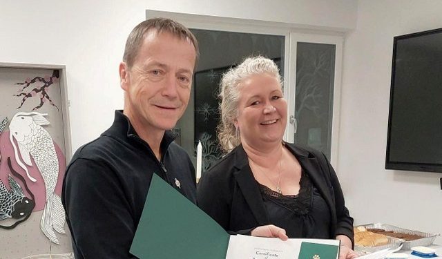 Ole Kjærsgaard og præsident Tanja Nielsen fra Lions i Hirtshals. Foto: Privat.