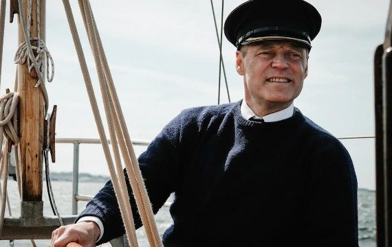 Jacob Lohmann spiller rollen som A.P. Møller. Foto: Johannes Fonnesberg.