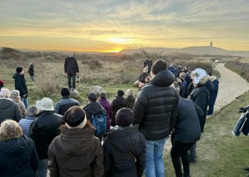 Jakob Kofoed guidede også deltagerne gennem en festlig og  lærerig fejring af 125 års fødselsdagen for Rubjerg Knude Fyr. Foto (arkiv): Niels Skipper.