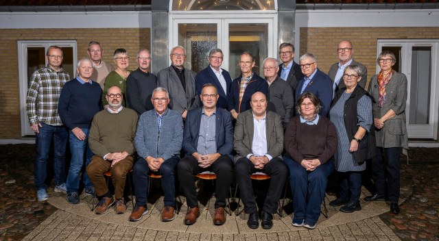 Det nye stiftsråd i Aalborg Stift valgt for perioden 2025-2029. Karsten Konradsen (forrest i midten) er genvalgt som formand.
Foto: Lars Horn/Baghuset.