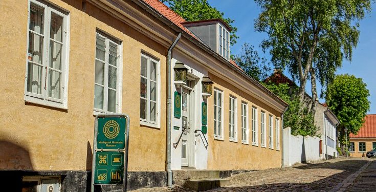 Vendsyssel Historiske Museum er en stor arbejdsplads med cirka 35 ansatte fra mange forskellige faggrupper. Derudover har museet cirka 200 frivillige, som er knyttet til de forskellige afdelinger og besøgssteder. Pressefoto