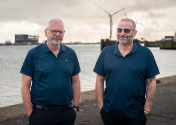I år fejrede Peter Ydesen og Dennis Lauritsen 35 år på Hirtshals Havn. Måske havnens kommende kollegaer snart tager første skridt mod denne milepæl. Foto: Hirtshals Havn.