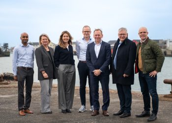 Hirtshals Havns bestyrelse består af fire erhvervsprofiler, tre lokalpolitikere samt en medarbejderrepræsentant (på billedet mangler bestyrelsesmedlem Poul Nielsen). Foto: Hirtshals Havn.