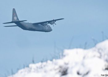 Hercules lavt over Tversted. Foto: Inge Møller.