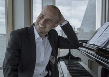 Jan Mygind er uddannet musikhistoriker ved Nordjysk Musikkonservatorium, og han er en meget benyttet og værdsat foredragsholder. Pressefoto