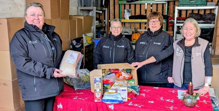 Det var en stor glæde for Ulla Vendelbo Nørgaard, Anni Studsholt, Annette Dalgaard og Jonna Petersen at kunne hjælpe de mange familier til en god jul.