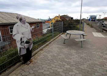 Signe Hansen ved stationen i Hirtshals. Foto: VHM.