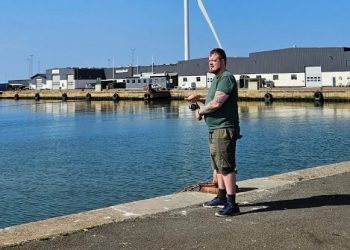 Simon på havnen i Hirtshals. Foto: Privat.