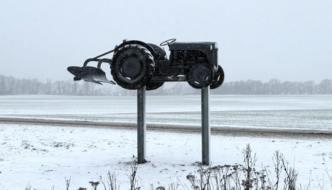 Sindal Biogas - traktor ved vejen. Foto: Palle W. Nielsen