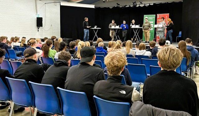 Skolevalg på Sindal Skole. Foto: Arkiv.