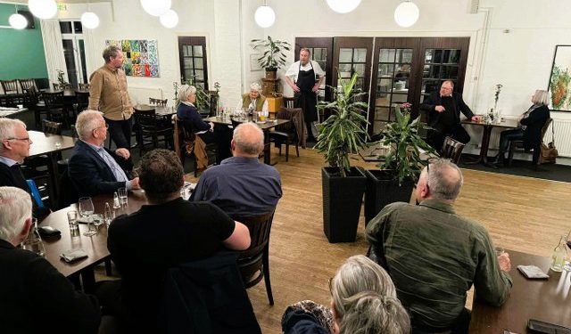 Flot fremmøde til det vellykkede arrangement hos Restaurant Tannishus. Foto: Niels Skipper.